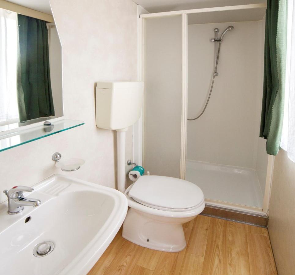 Sereno Camping Holiday Moniga del Garda Luaran gambar
