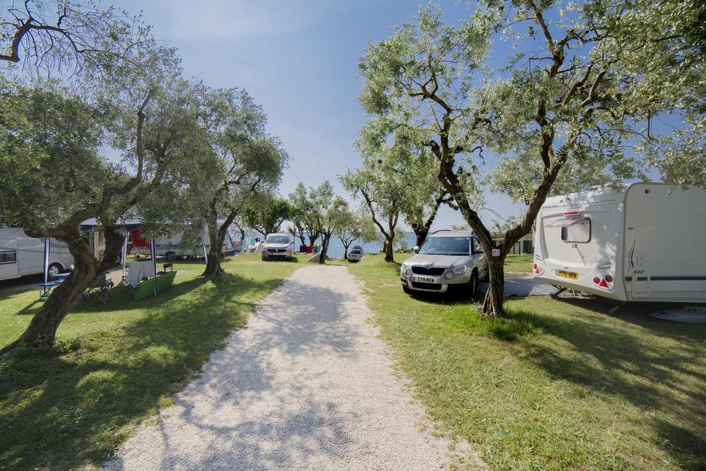 Sereno Camping Holiday Moniga del Garda Luaran gambar