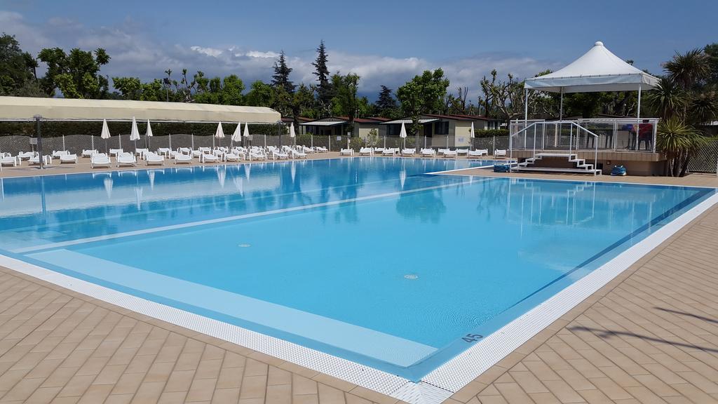 Sereno Camping Holiday Moniga del Garda Luaran gambar